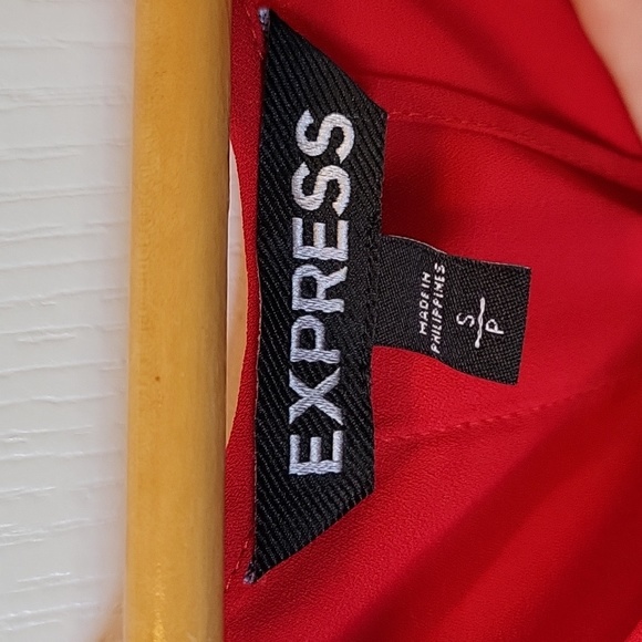 Express Split Back Tank - Red - Picture 2 of 4